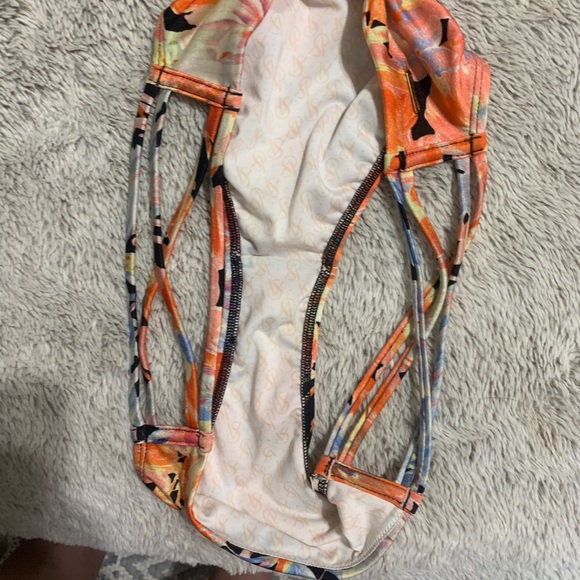 VS swimsuit // size medium // no padding - Picture 3 of 5